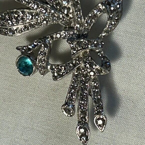 Vintage Aqua Blue Rhinestone Flower Brooch Pin - Picture 4 of 5
